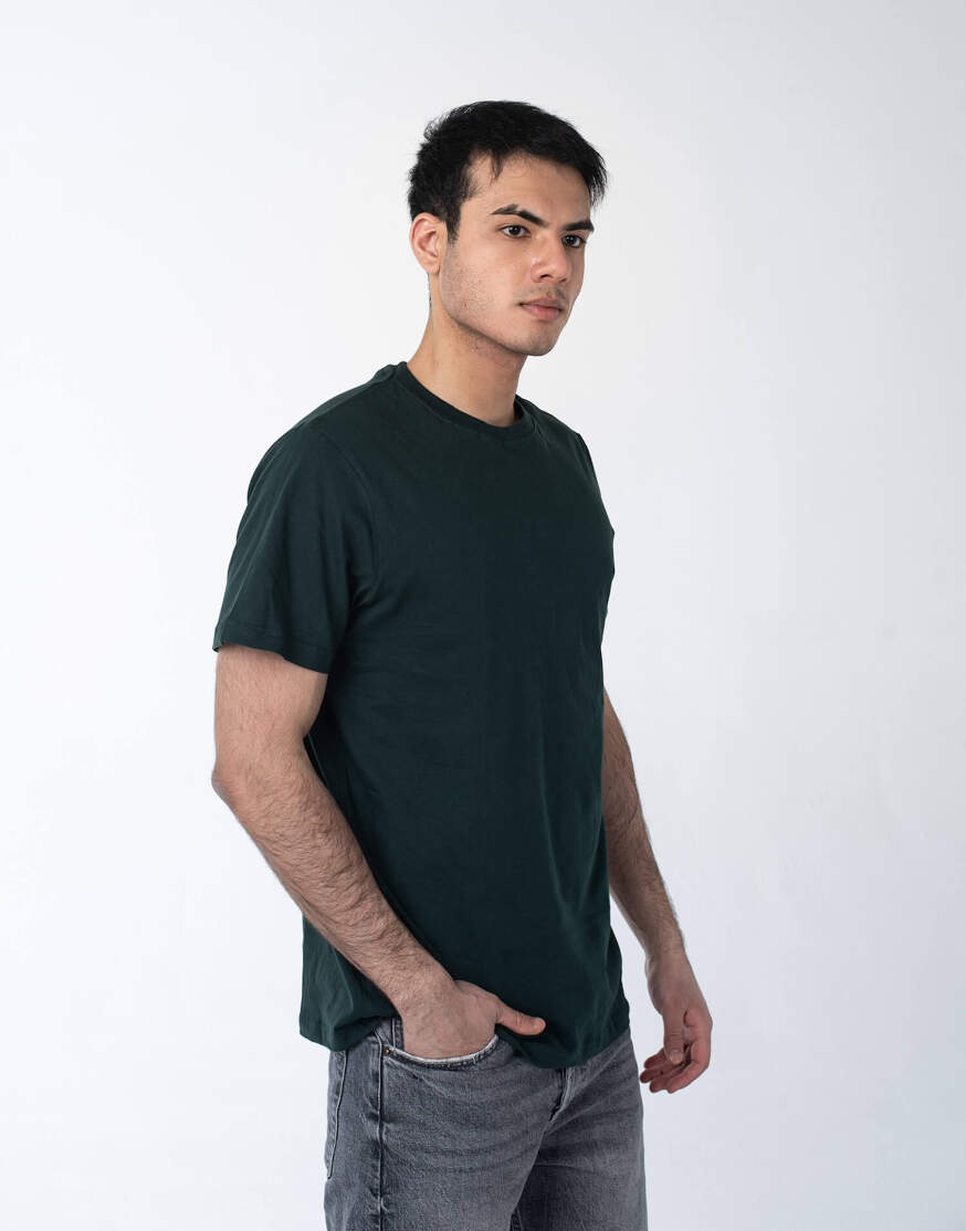 Тёмно-зелёная мужская футболка оптом
